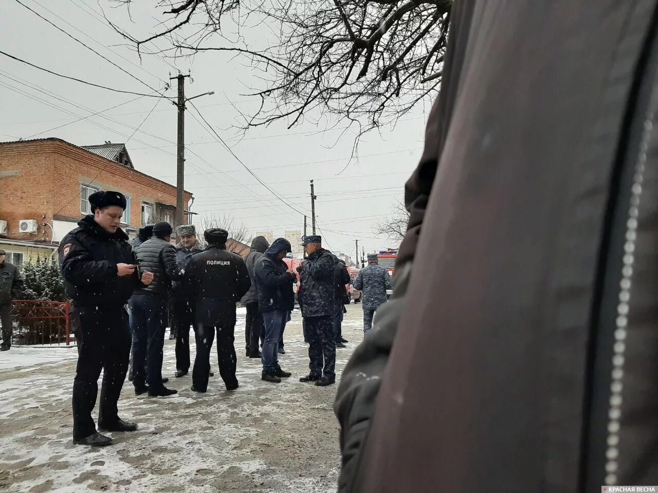 Хуаде Аслан Гарунович. Дает в городе азове