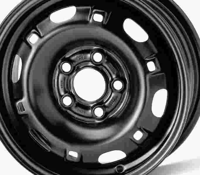 Штампованные диски vw polo r14. Штамповки на поло седан r15. Фольксваген гольф 3 диск штампованный r14. Поло седан на штампах 14. Штамповка поло седан р14.