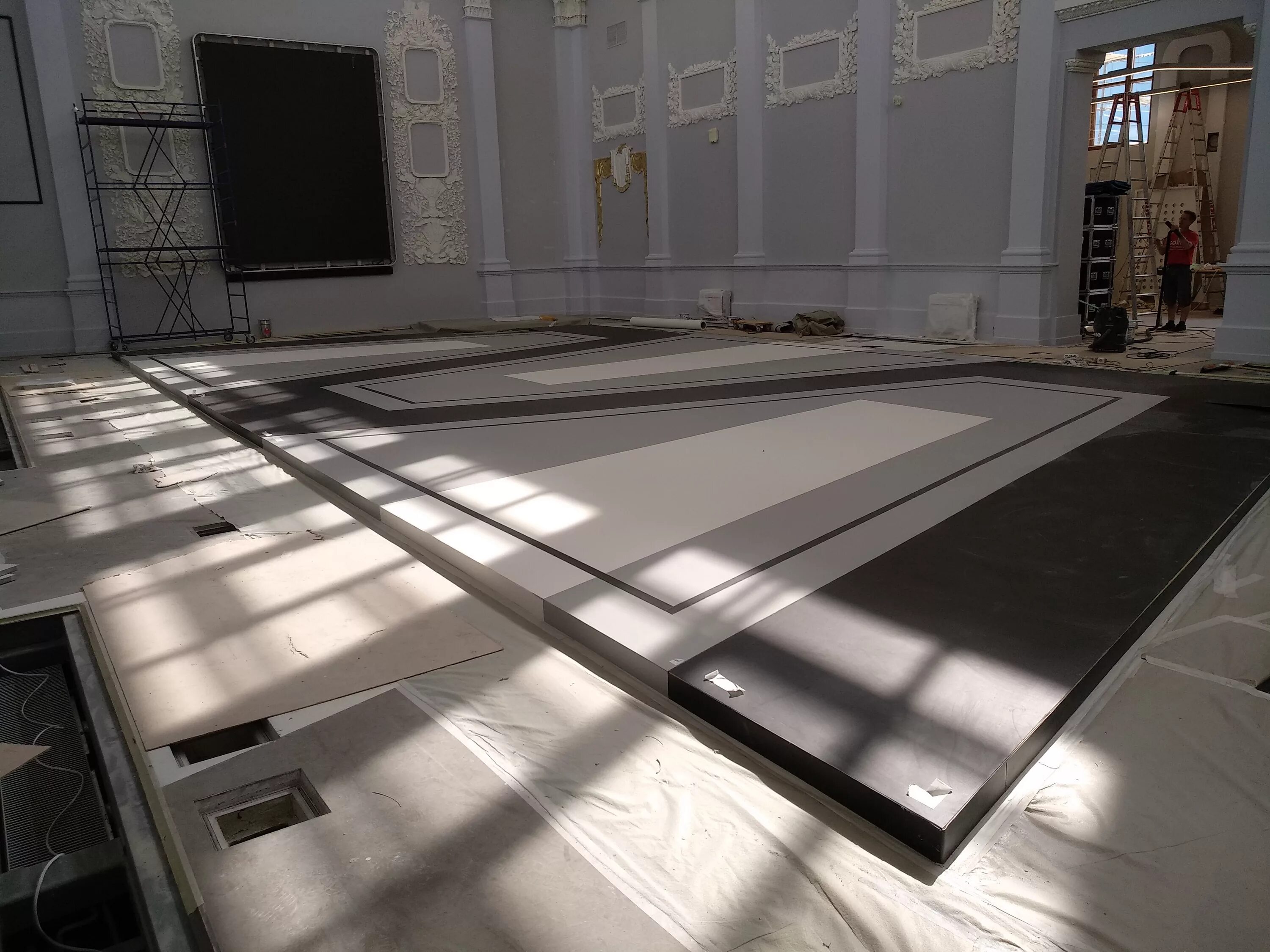 Танцевальный линолеум grabo. Линолеум для танцевального зала. Сценический линолеум. Сценический линолеум на сцене. Театральный линолеум.