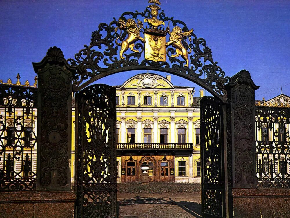 Дворец шереметьевых на фонтанке. Дворец шереметьевых в петербурге. Фонтанный дом шереметевых в петербурге. Шереметьевский дворец в санкт-петербурге. Дворец шереметьевых в петербурге.