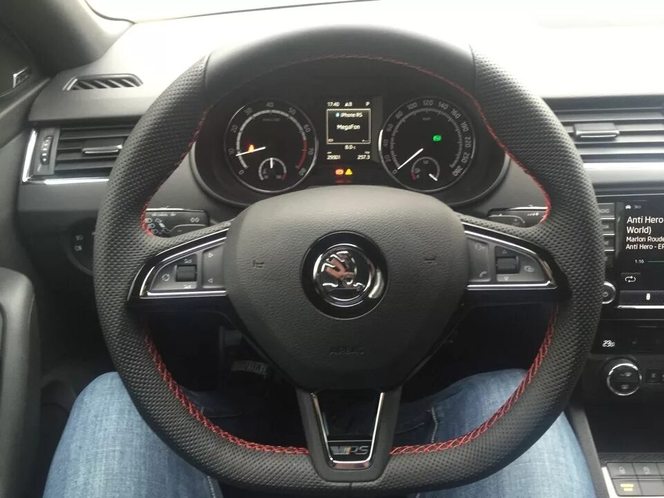 Руль octavia rs. Руль Шкода Octavia a7 RS. Skoda Octavia a8 RS Steering Wheel.