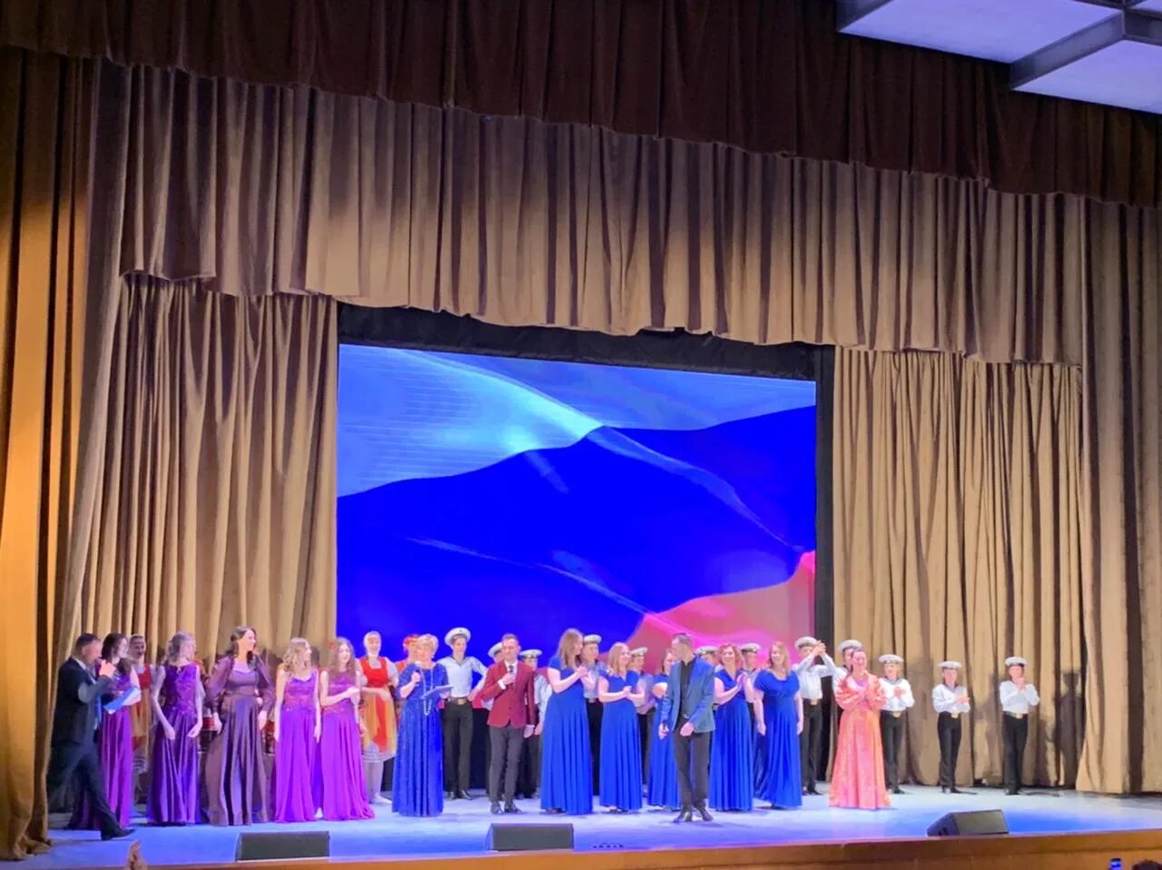 концерт посвященный 10 летию присоединения