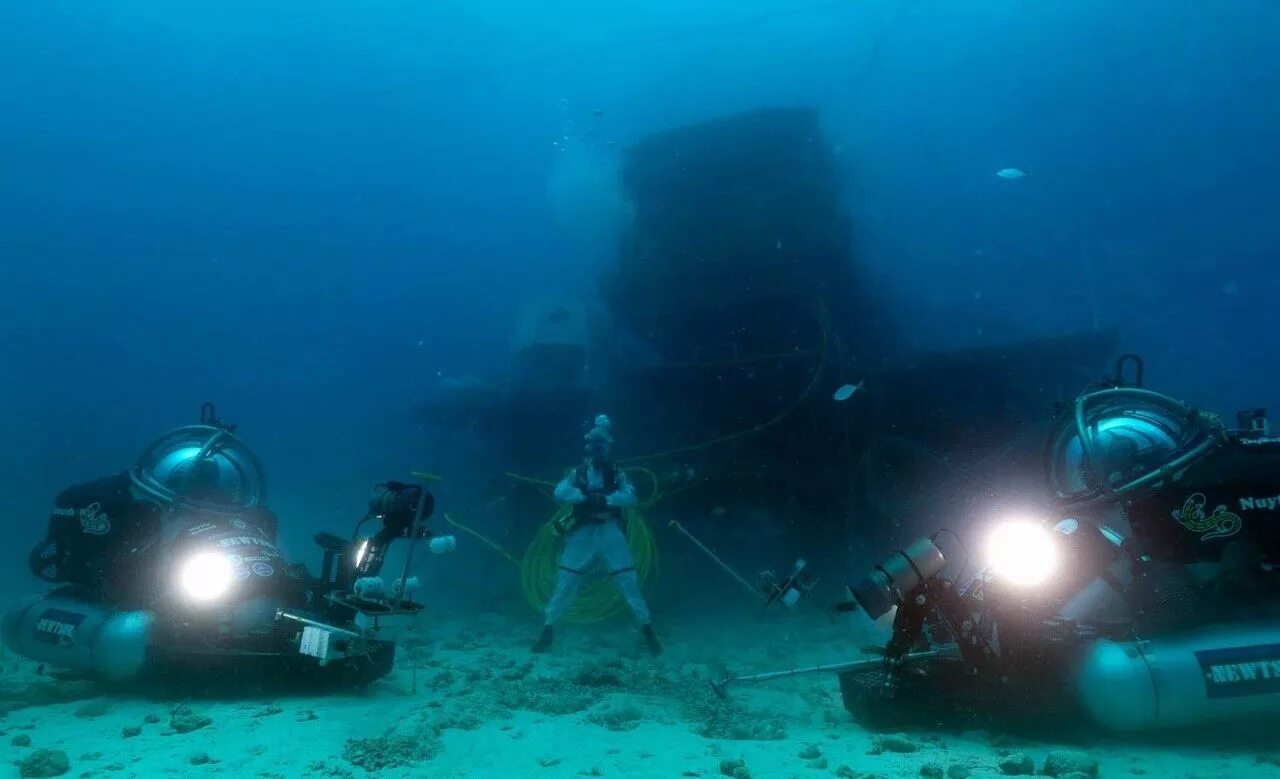 Подводный аппарат DEEPWORKER 2000. Глубоководный Батискаф. Подводная исследовательская станция. Глубоководные исследования.