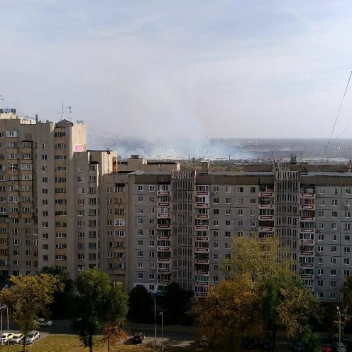 Гарь в доме. Запах Гари в Горетовке. На улице пахнет гарью. Краснодар Юбилейный район пахнет гарью. Воняет гарью