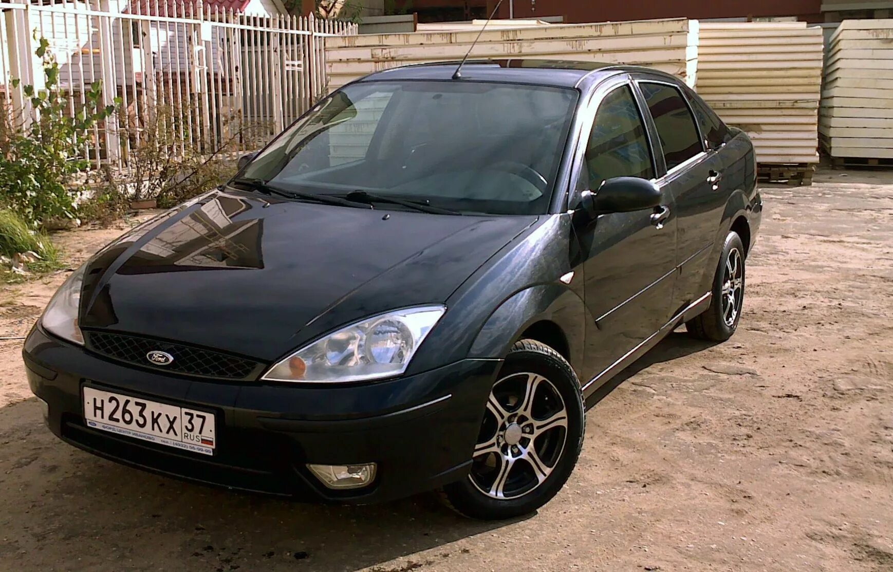 Фокус 1 купить бу. Форд фокус 1 седан. Ford Focus 2003 черный. Ford Focus 1 седан черный 2004. Ford Focus 1.8.