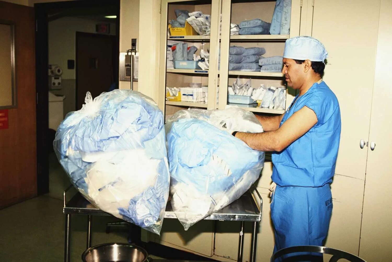 утилизация медицинских отходов шприцы одноразовые. отходы больниц.