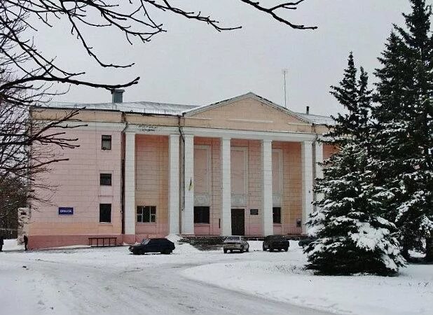 парк юбилейный в городе шахтёрске. , г. шахтерск, ул ленина,. шахтерск, ул ленина,. шахтерск улица ленина.