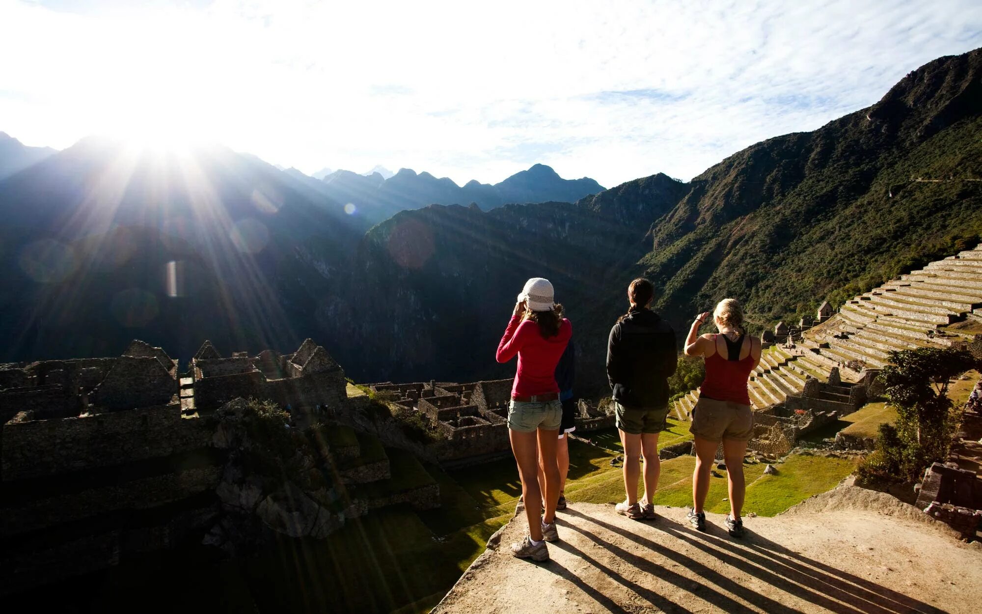 Travel group. Group travel отзывы. Ics travel group реклама. Travel group. Российская ассоциация бизнес туризма.