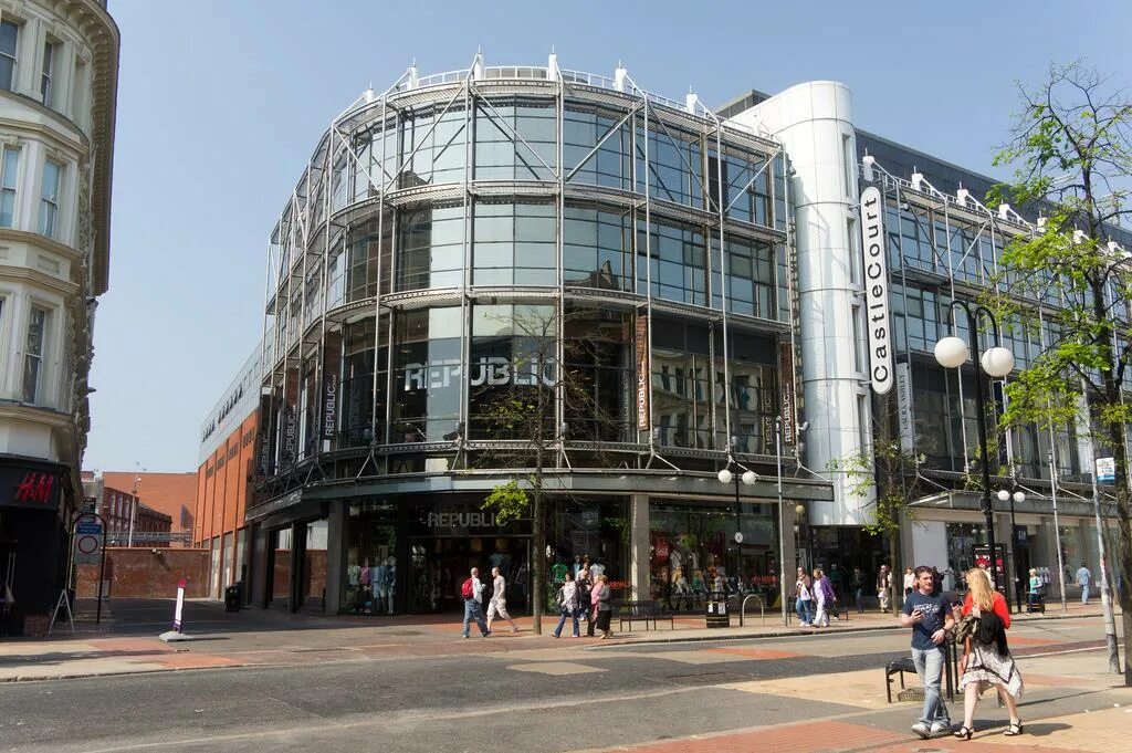 Castle Court shopping Centre in Belfast. Royal Avenue Белфаст. Лейксайд торговый центр Англия. Белфаст торговые центры. Uk center