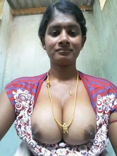 Tamil aunty boobs photos.