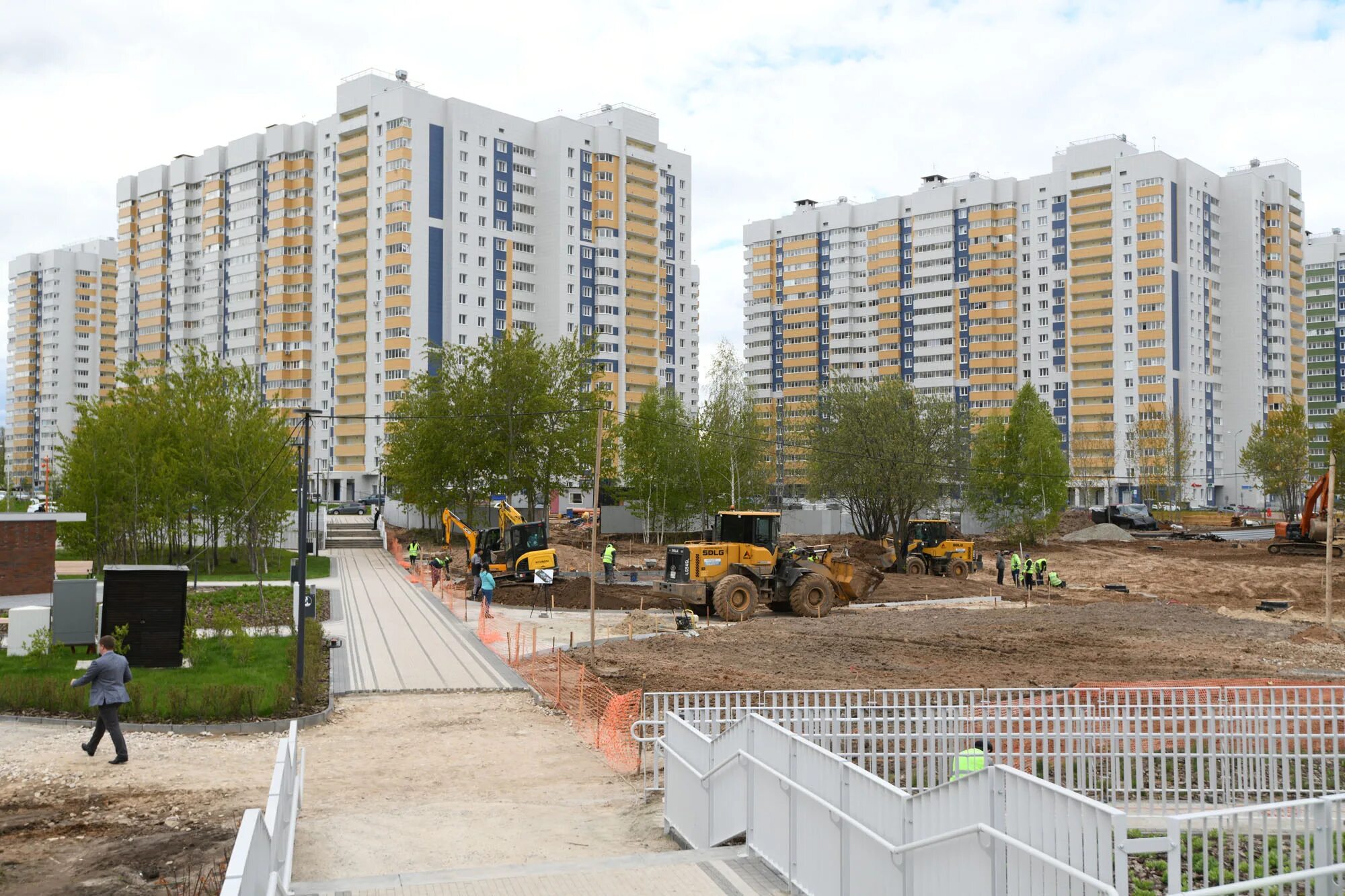 Парк у ЖК Салават Купере. Парк в Салават Купере 2 Казань. Казань Осиново парк Салават Купере. Салават Купере жилой комплекс Казань.