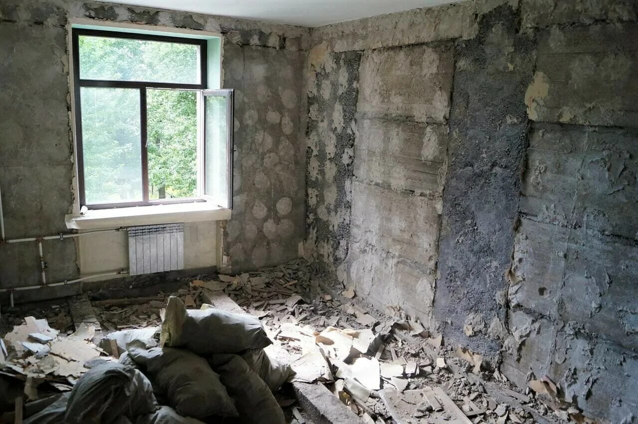 Демонтаж сайт. Демонтаж квартиры. демонтаж стен. демонтаж перегородок в квартире. слом стен в квартире.