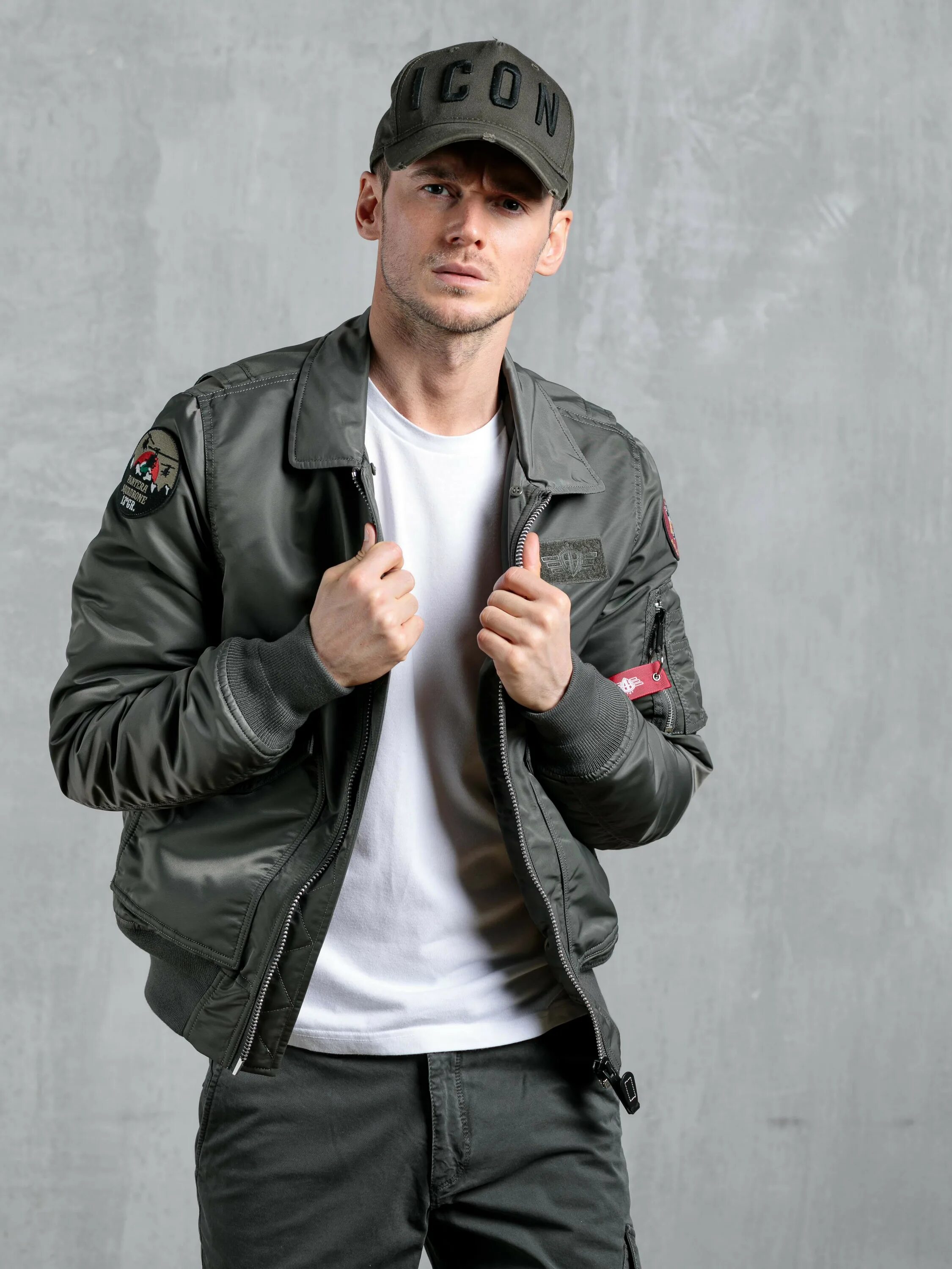 рабочий бомбер 2023