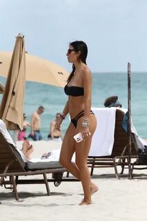 URL=phun.imagetwist.comvso0exmdxzmaElisabetta_Gregoraci_in_Bikini...