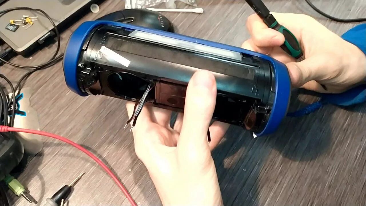 Как разобрать китайскую МР3 колонку - YouTube