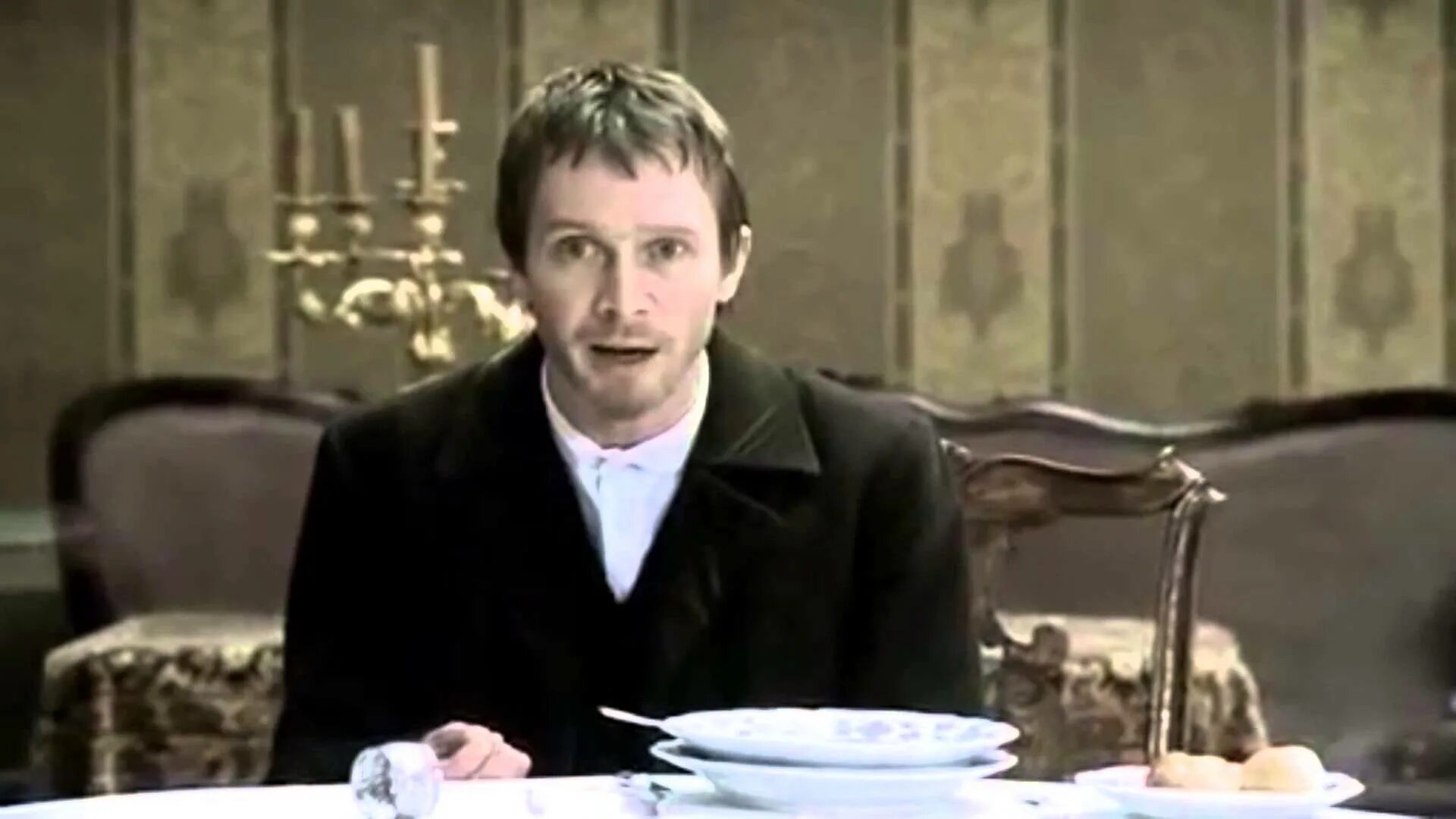 Князь лев николаевич мышкин. Князь лев николаевич мышкин. Идиот еще тот. Идиот еще тот. Достоевский идиот князь мышкин.