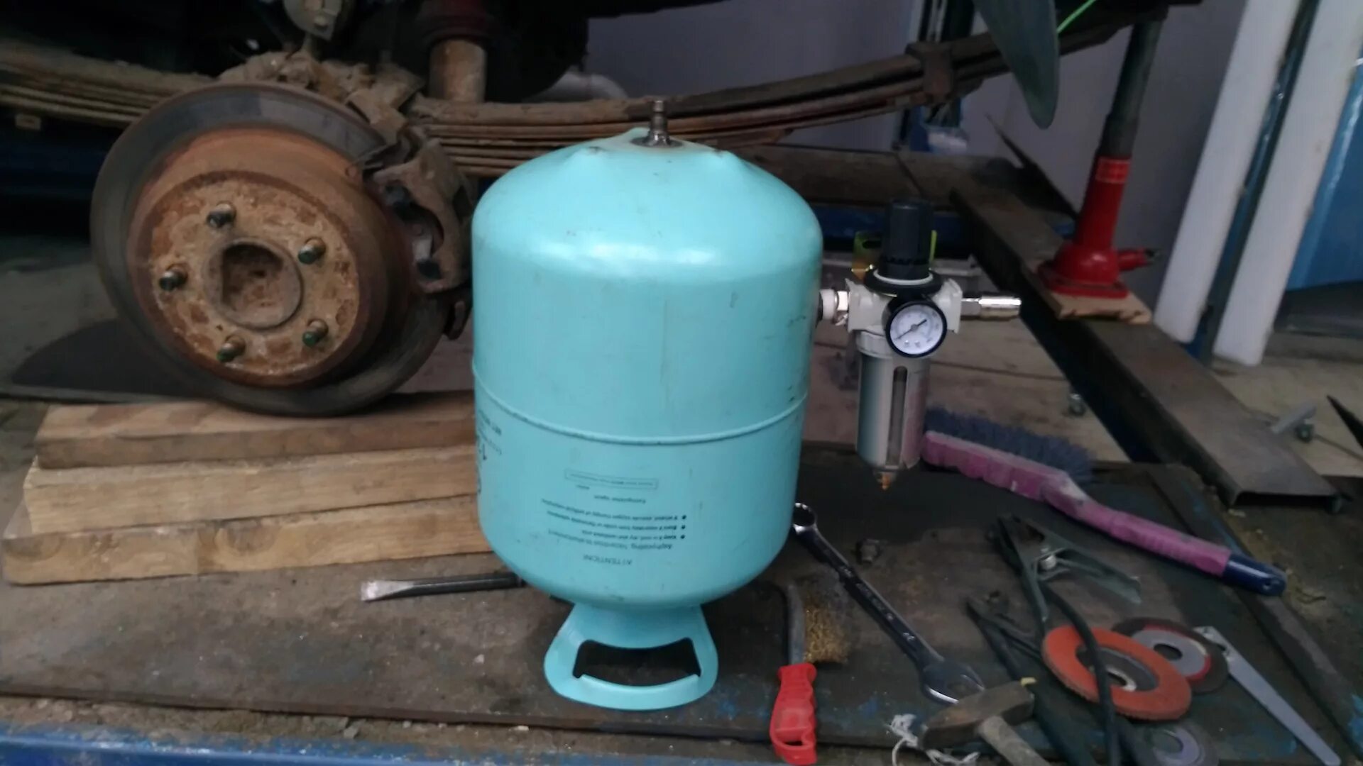 Осушитель влагоотделитель для компрессора эк-2-150. Осушитель воздуха для дизельного компрессора 10м3. Влагоотделитель для компрессора своими руками. Влагоотделитель циклон самодельный. Влагоотделитель для компрессора своими руками.