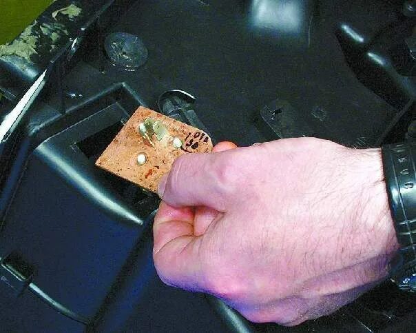 Где находится дополнительный резистор. Реостат печки 2114. Резистор печки ваз 2110. Печка ваз 2109. Где находится дополнительный резистор.