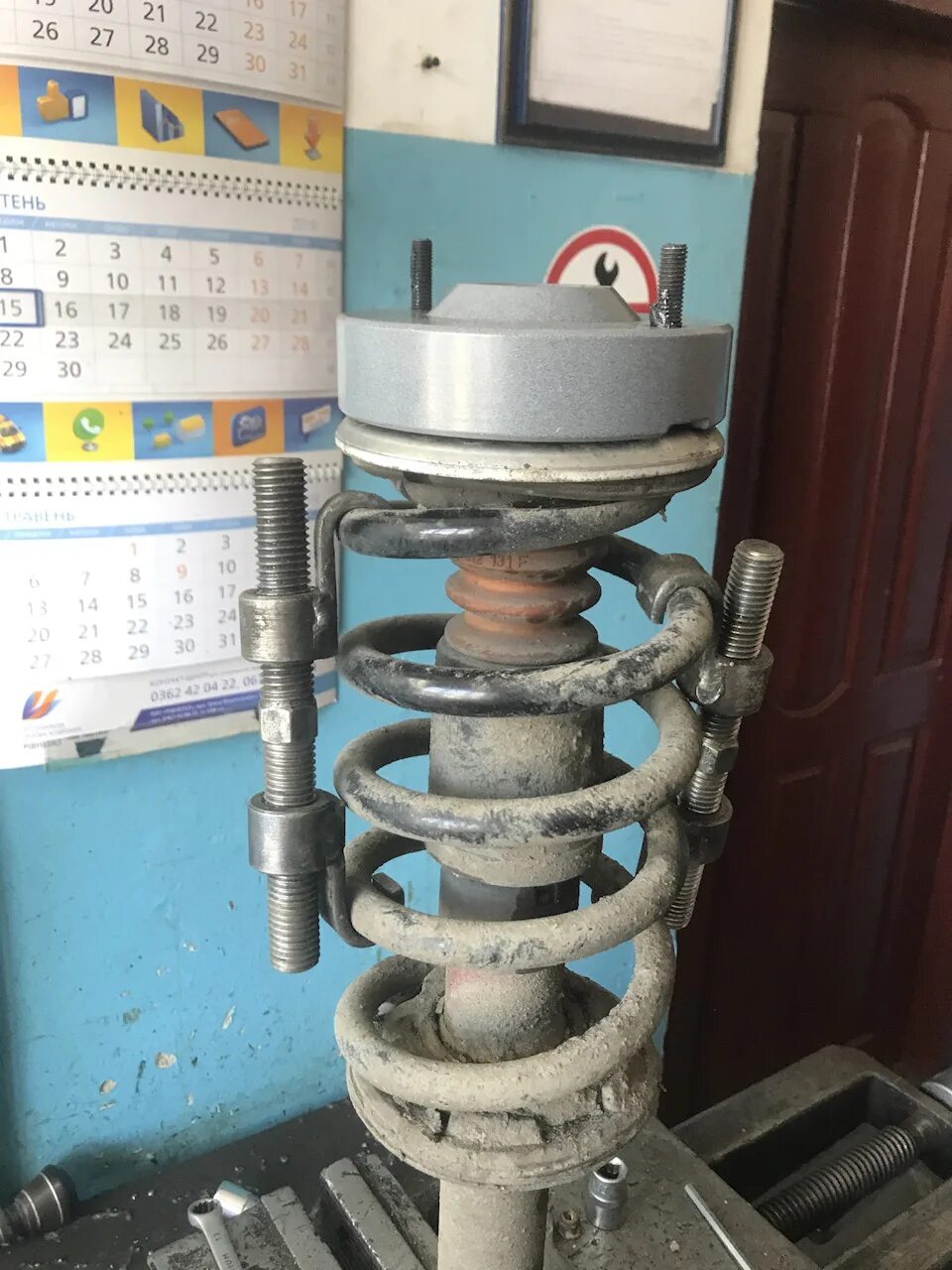 Проставки ауди а6 с5 универсал. Проставки ауди а6. Проставки а6. Проставки ауди а6 с5 передние. Проставки для ауди а3.