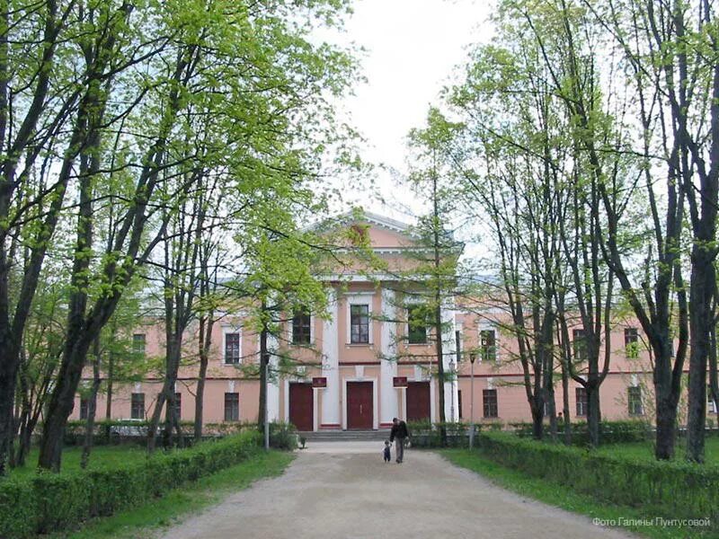 Здания гатчины