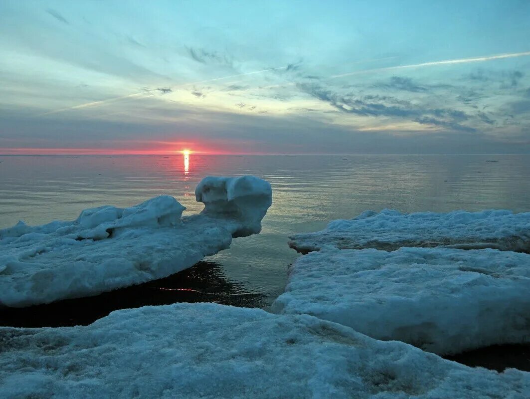 Онега северное. Белое море Архангельск зима. Белое море Архангельская область. Онега зима белое море. Архангельск белое море зимой.