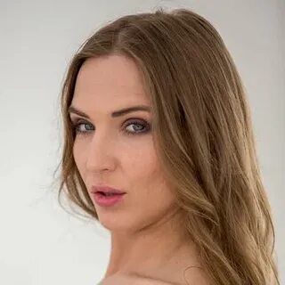Nicole pearl