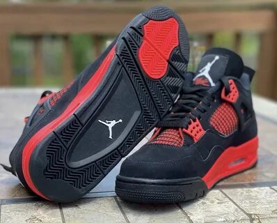 Jordan 4 retro thunder