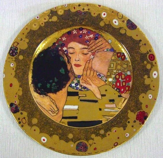 Целую тарелку. Поднос от климта. Goebel gustav klimt фарфор. Целую тарелку. Тарелка с лисичкой.