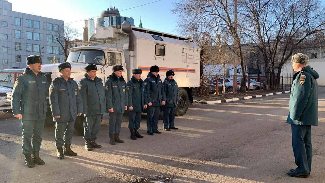 Спасательная операция в амурской области последние. Фото работника. Группа МЧС. Сотрудник МЧС. Оперативная группа МЧС.