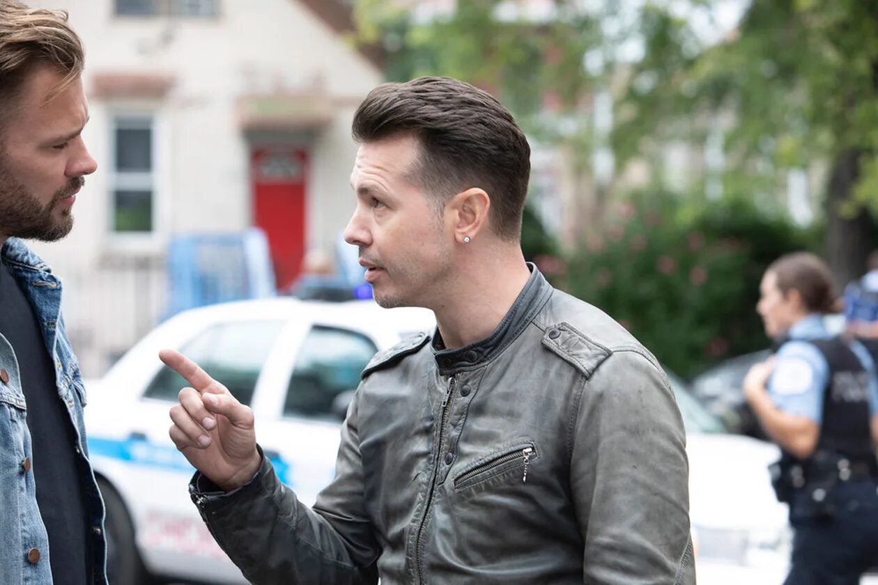 Chicago police serial woit. полиция чикаго дата выхода 11. полиция чикаго этуотер. хейли аптон полиция чикаго. полиция чикаго сын войта.