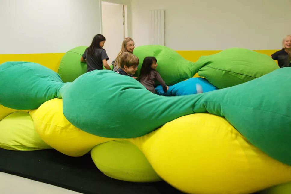 Как сделать из 3 подушек. Домик из диванных подушек. Как сделать из 3 подушек. Как сделать из 3 подушек. Как сделать из 3 подушек.