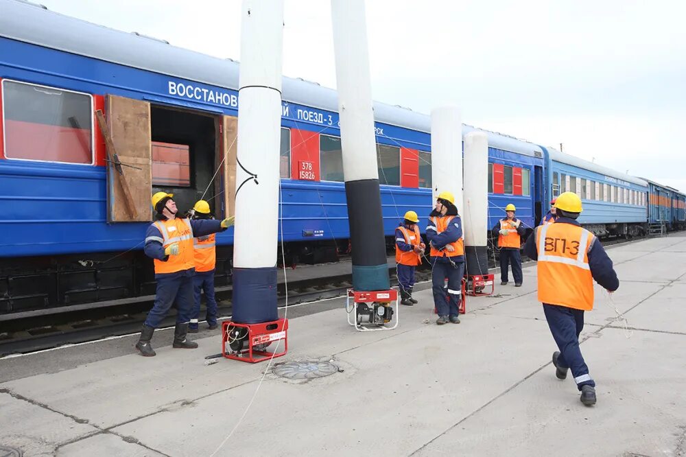 Станция Шахунья восстановительный поезд. Аварийно восстановительный поезд. День работника восстановительного поезда. Восстановительный поезд РЖД.