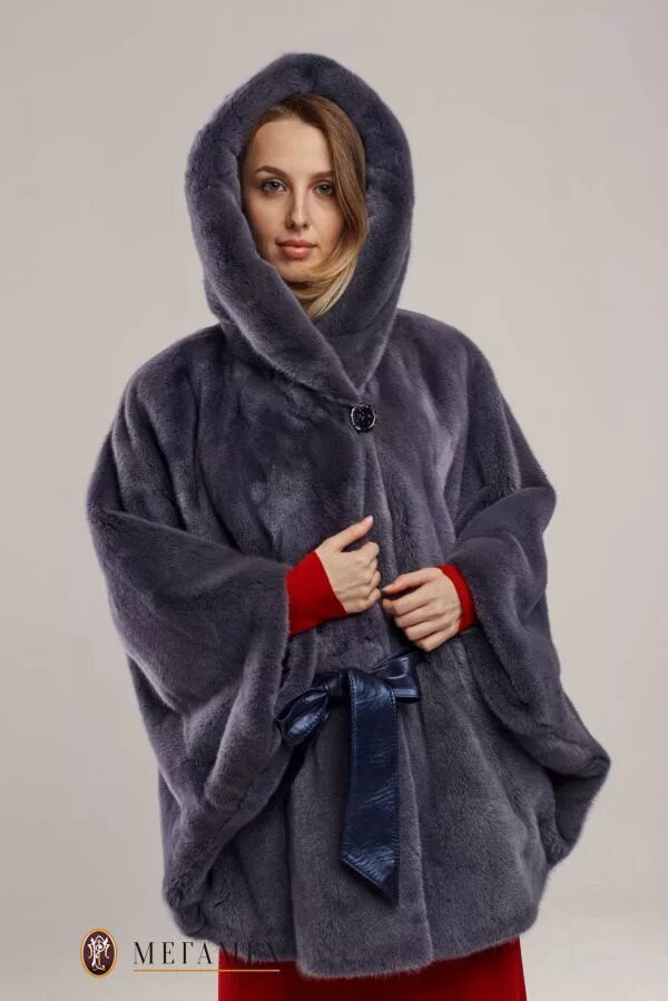 Шуба норка укороченная с капюшоном. Белый норковый полушубок мелита. Укороченная шуба. Шуба автоледи каляев. Шуба норковая пыльная лаванда.