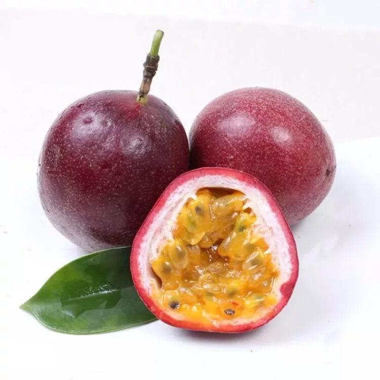 Passion fruit orange guava перевод. Гуайява-маракуйя. Папайя и маракуйя. Маракуйя гуава. Манго маракуйя фрукты.