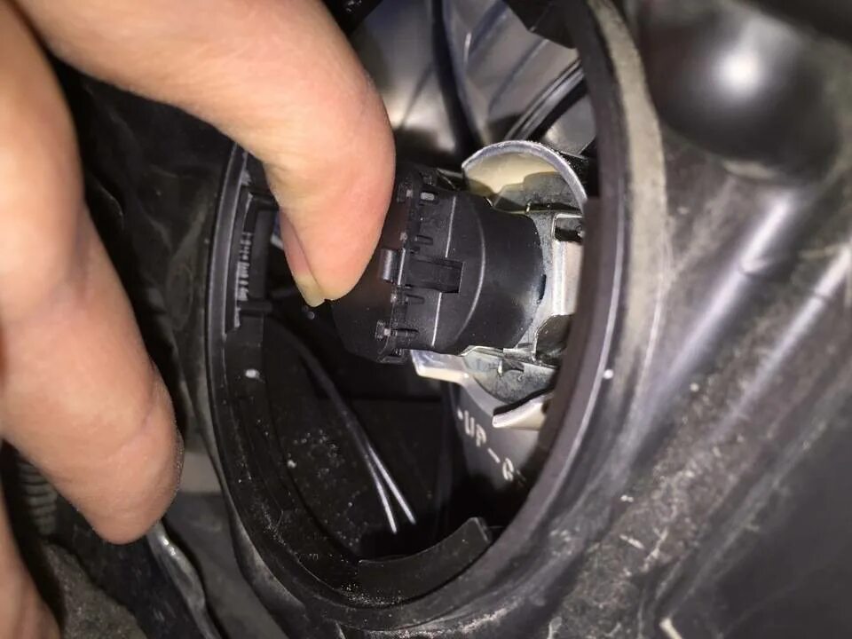 Лампа ближнего света опель астра j. Лампочка ближнего света опель астра h. Лампы дальнего света опель астра н. Лампочка ближнего света опель астра h. Лампочки ближнего света опель астра h 2009.