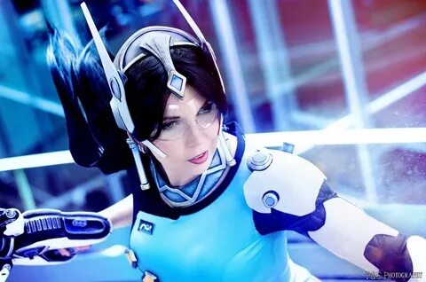 Chelhellbunny cosplay overwatch