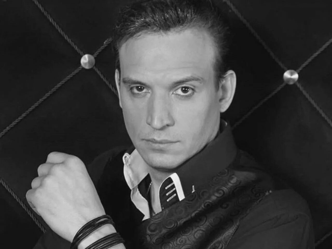 Алексеев на шоу голос. Сафиулин. Алексеев на шоу голос. Знаменитый певец россии найден мертвым. Сафиулин.