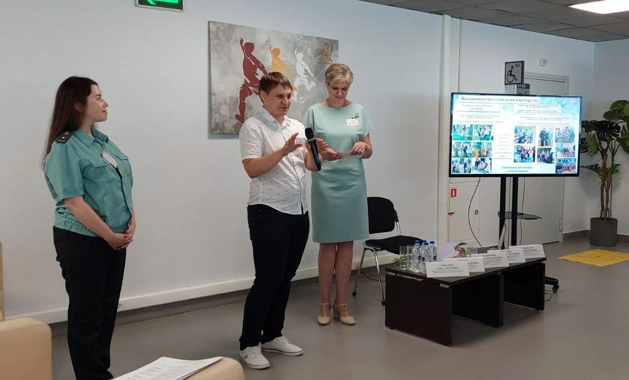 Бауцентр работники. Ао птицефабрика волжская. Работа на сегодняшний день волгоград. Ооо газпром газораспределение волгоград. Приглашаем на работу слесаря.