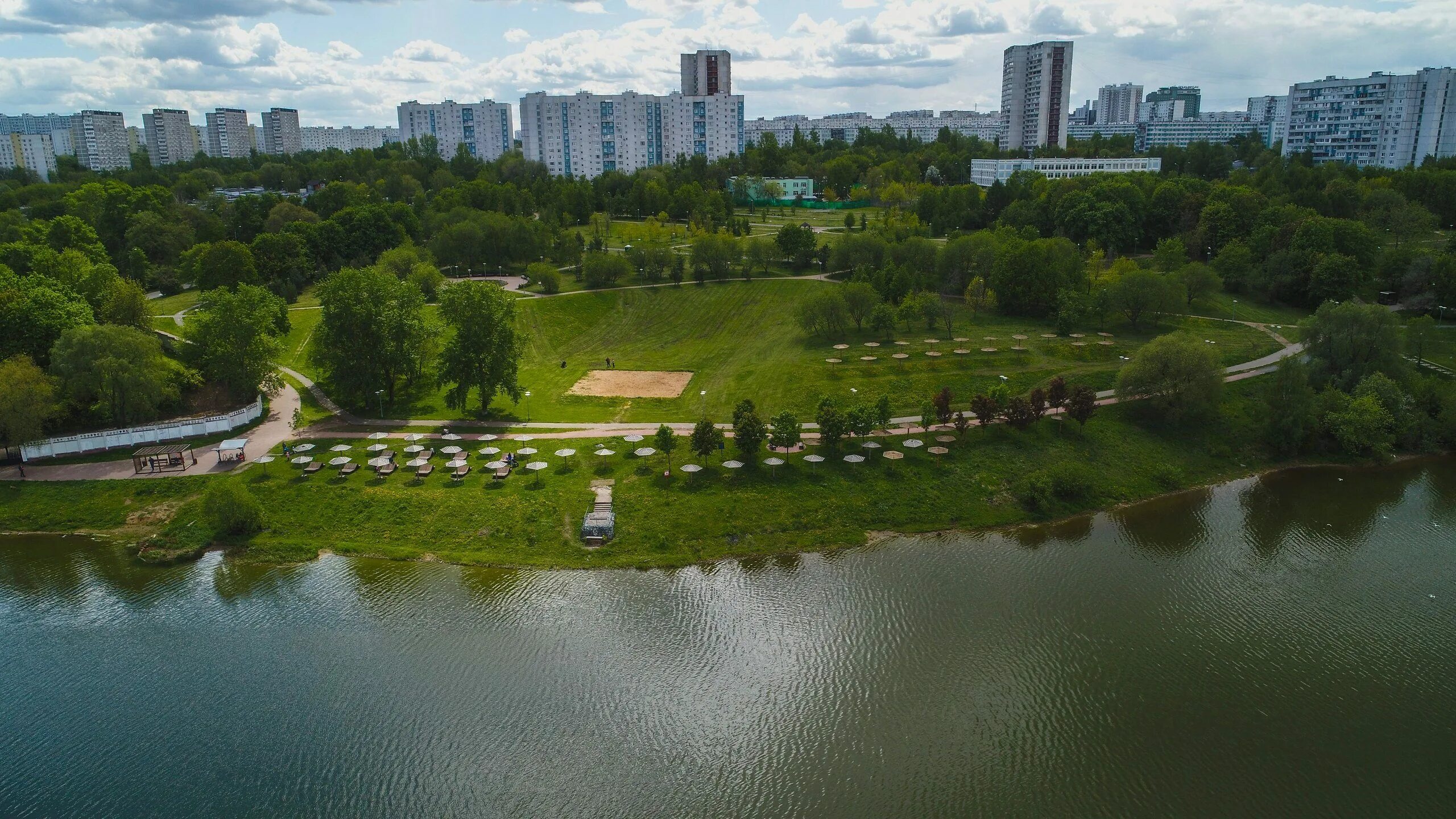 Площадь западного троекуровского пруда. Парк Борисовские пруды Москва. Орехово Борисово пруды. Парк Орехово Борисово. Орехово Борисово Борисовские пруды.