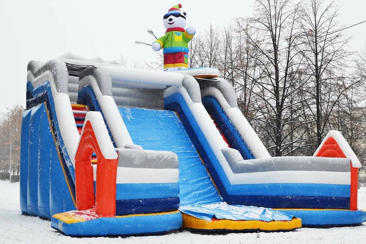 парк крылатское зимой. зимние аттракционы для детей. парк николаева каток. бублик кросс аттракцион. зимние аттракционы.