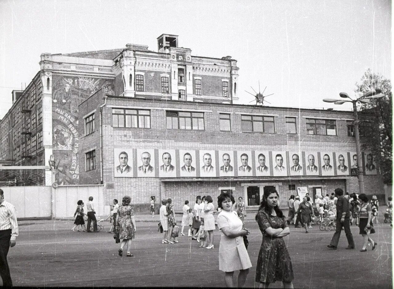 ткацкая фабрика наро фоминск. мануфактура 1840 наро фоминск. шелковый комбинат наро-фоминск. шелковая фабрика наро фоминск. ткацкая фабрика наро-фоминск 19 век.