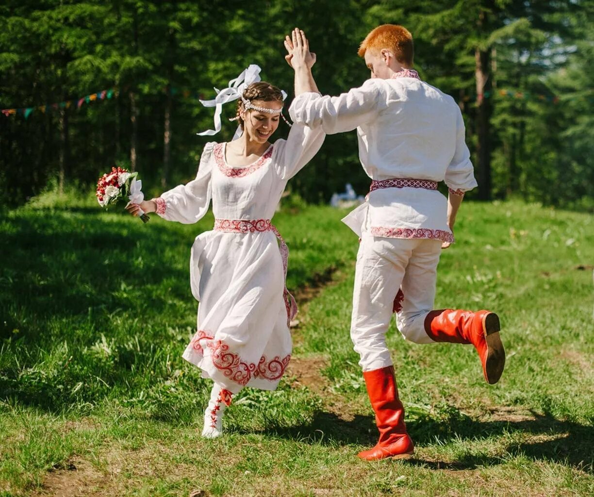 славянский свадебный наряд. славянский свадебный обряд. славянский свадебный обряд. традиционная русская свадьба. старославянская свадьба.