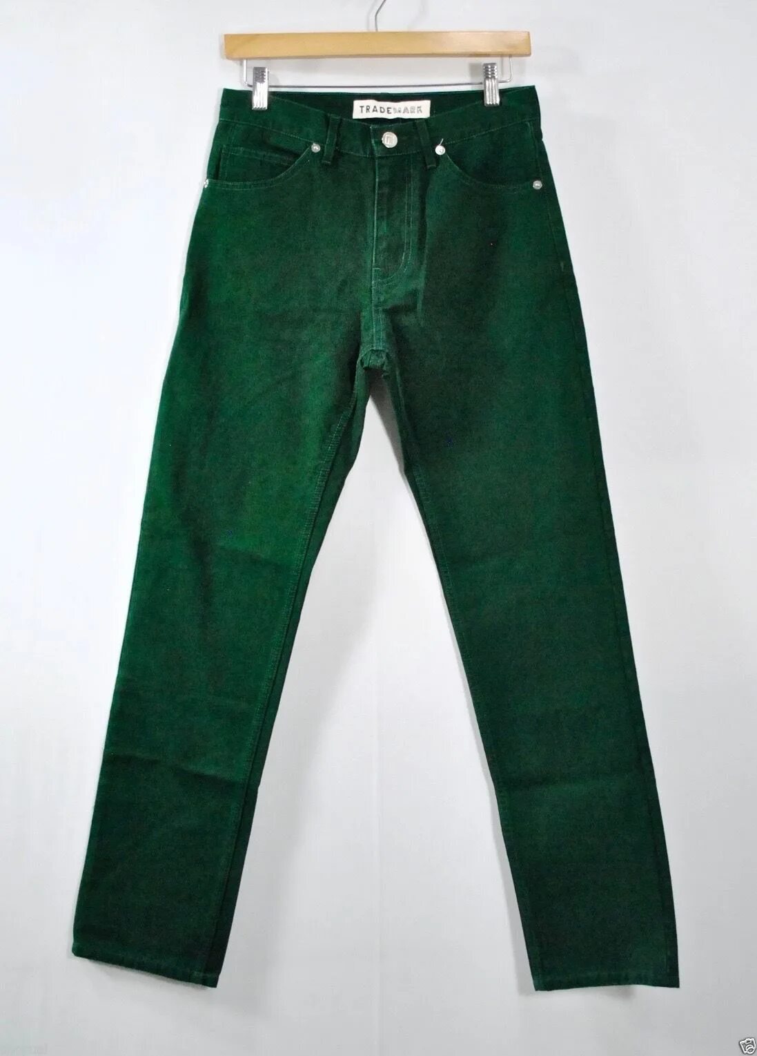 Джинса зеленая купить. Вельветовые брюки гуччи мужские зеленые. Темно зеленые джинсы мужские. Зеленые широкие джинсы мужские. Темно зеленые джинсы.