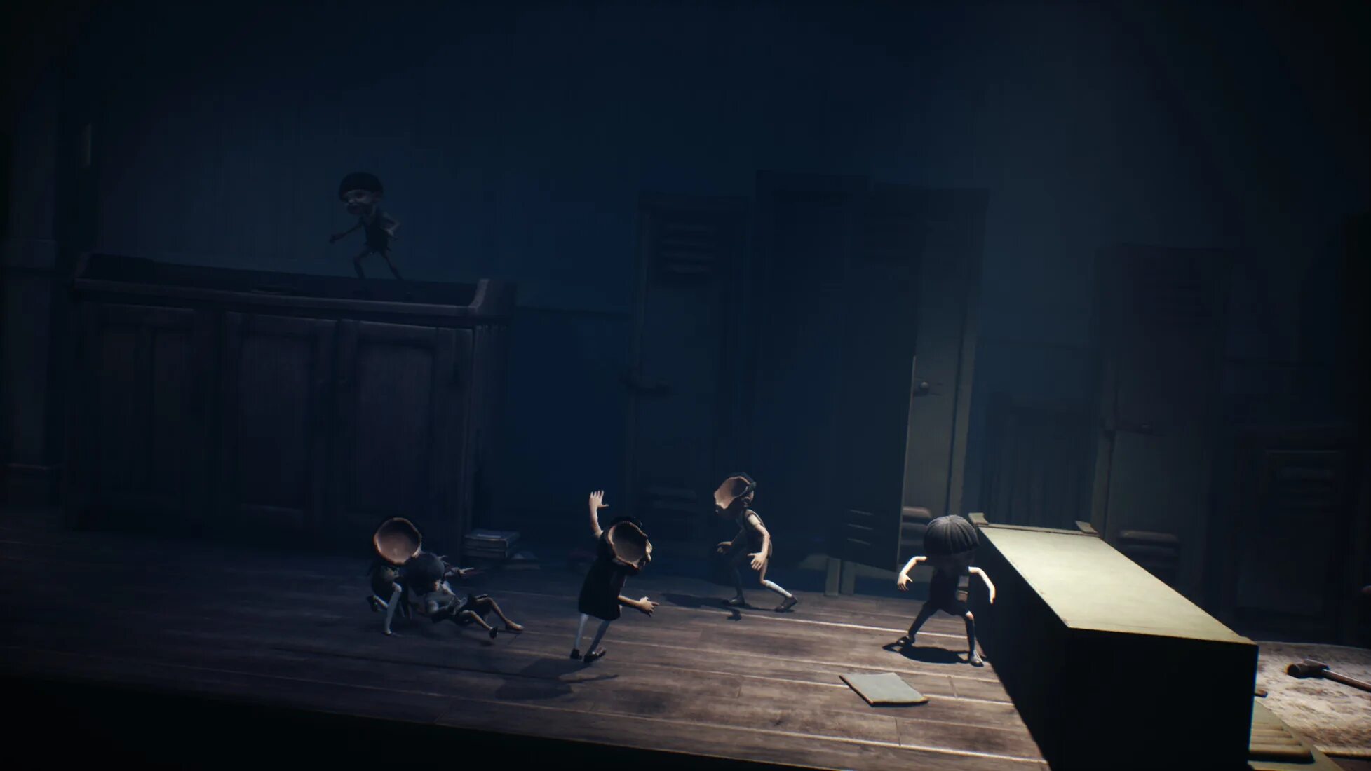 Among the sleep мама. Игры квесты по мультфильмам на пк. Игра амонг зе слип. Little nightmares 2 mono. Игра among the sleep скриншоты.
