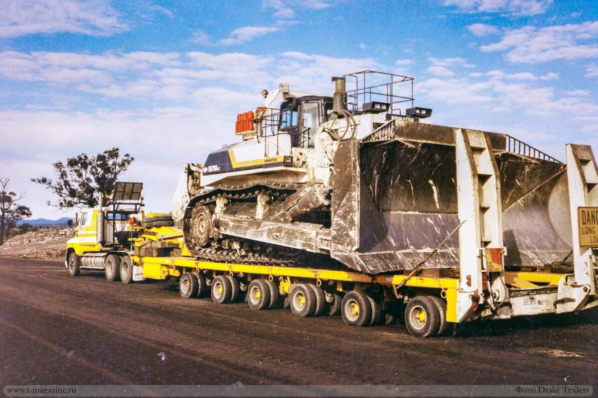 Самый большой бульдозер коматсу. Бульдозер caterpillar d11. Самый большой бульдозер комацу. Komatsu d575a-3 sd. Komatsu 575.