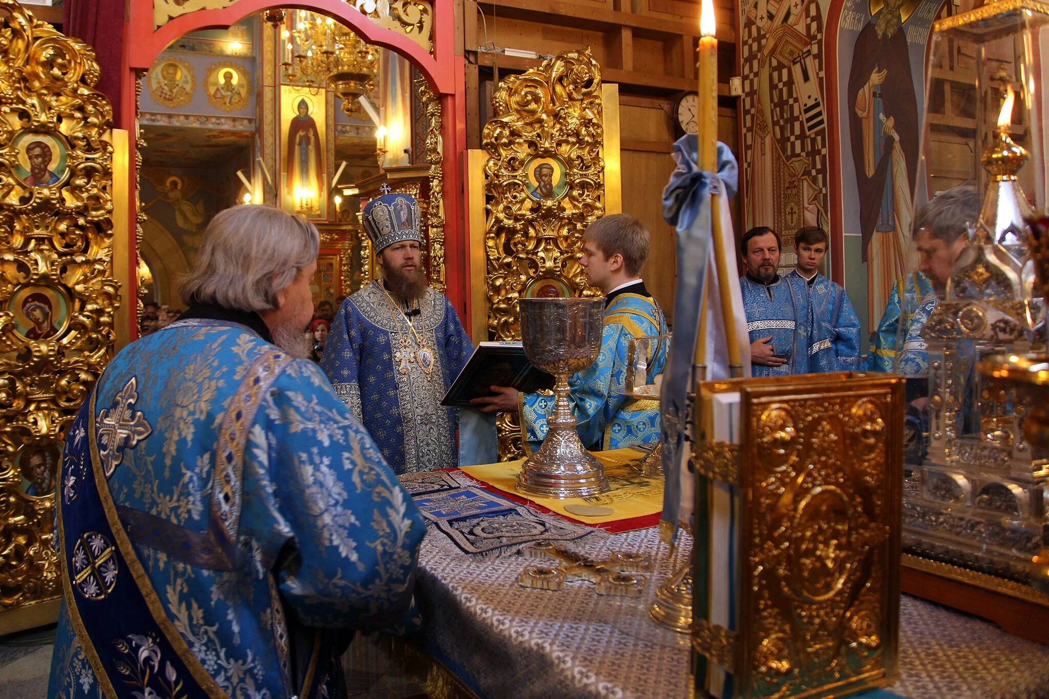 Радонежского на рязанке. Храм рязанка сергия. храмовый комплекс сергия радонежского на рязанке. храм сергия радонежского на рязанке внутри. батюшки в храме сергия радонежского на рязанке.