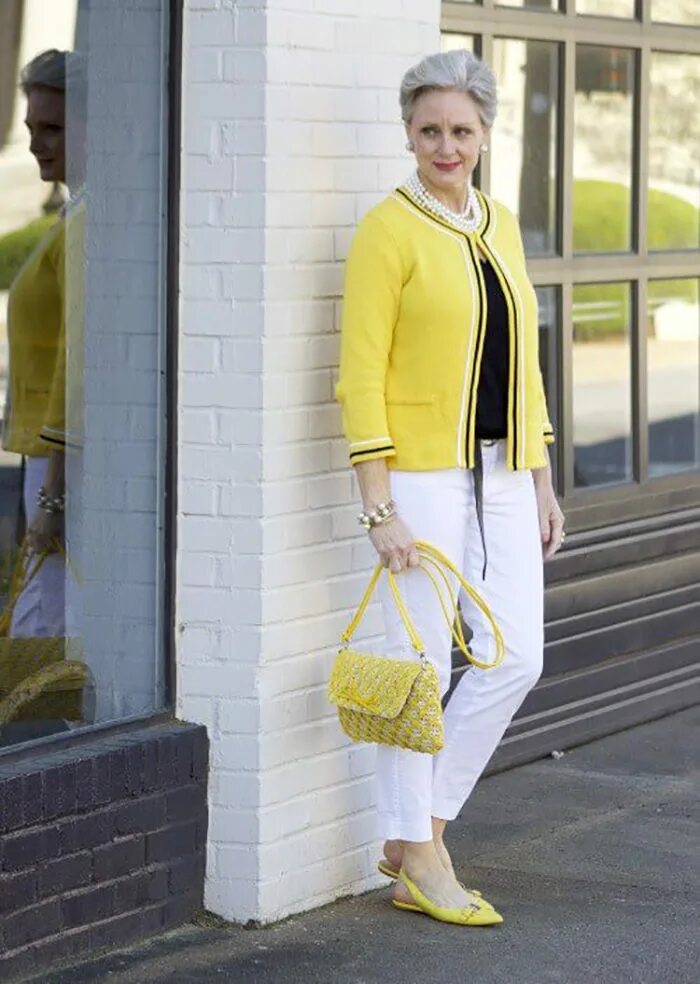 Стильная одежда для женщин после 50. Как 60 стильно выглядеть. Как 60 стильно выглядеть. Модная одежда для женщин 50+. Одежда в60 лет для джегинсов.