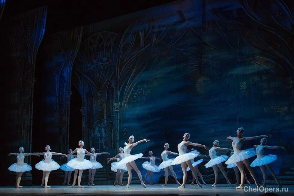труппа челябинского театра оперы и балета. м глинка балеты. глинка руслан и людмила балет. руслан и людмила опера балет. баядерка балет золотой божок.