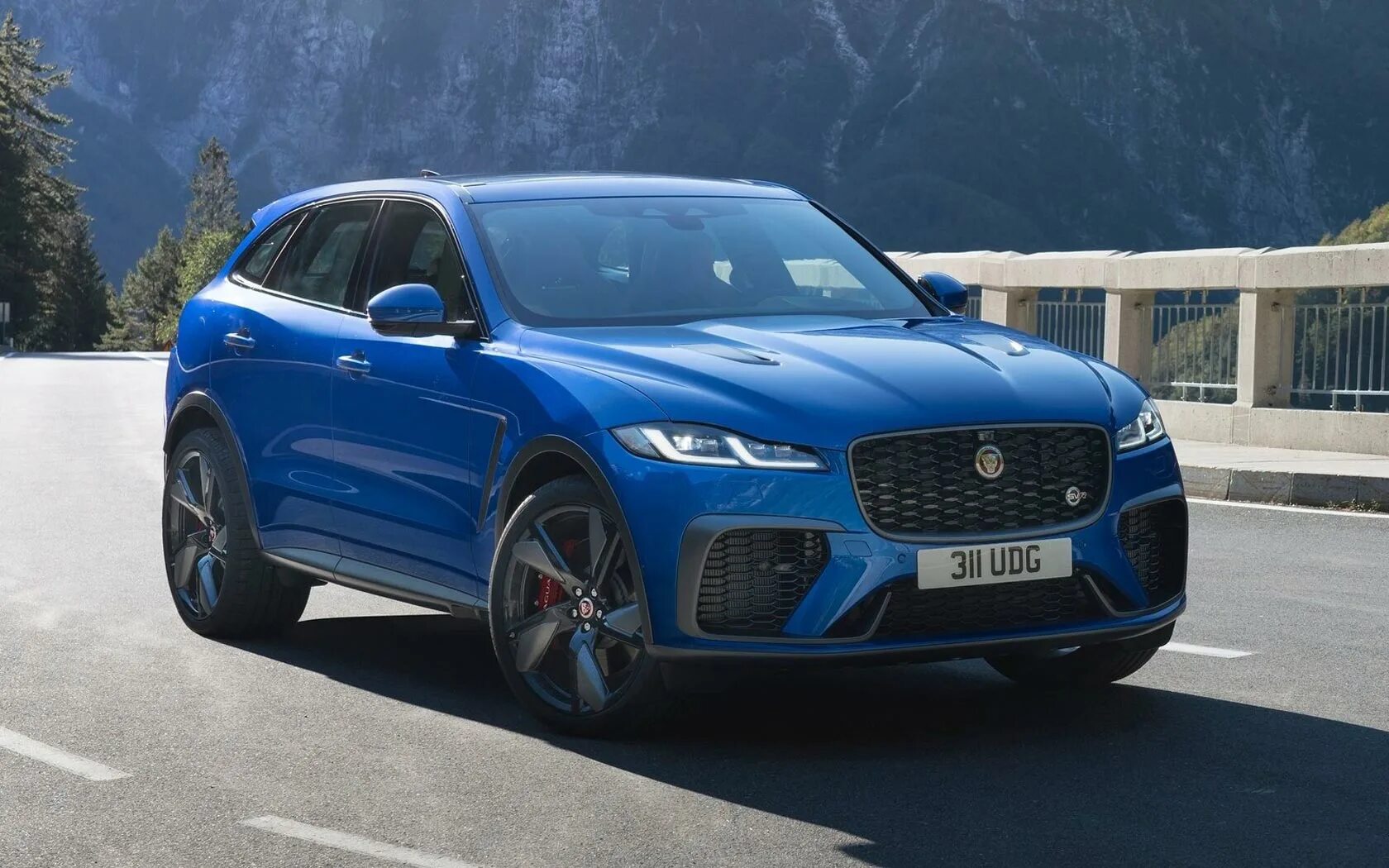 F pace 2025. Jaguar f-pace 2025. jaguar f-pace svr 2025. ф пейс 2025 новый ягуар. новый ягуар f-pace svr 2025.