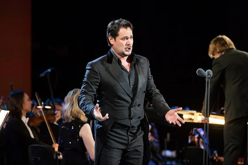 абдразаков аскар и ильдар. ильдар абдразаков биография брат. ильдар абдразаков биография брат. абдразаков ильдар и аскар братья. братья абдразаковы оперные певцы.